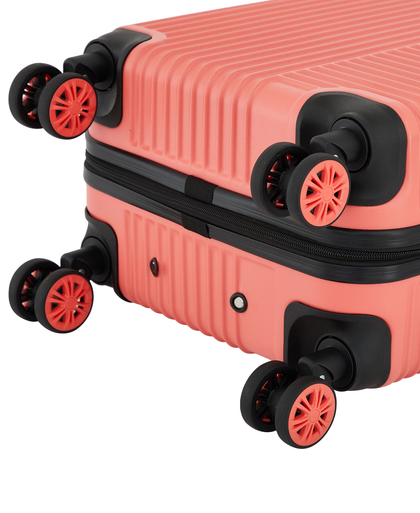 Travelers Club Basette 3 Piece Hardside Luggage Set