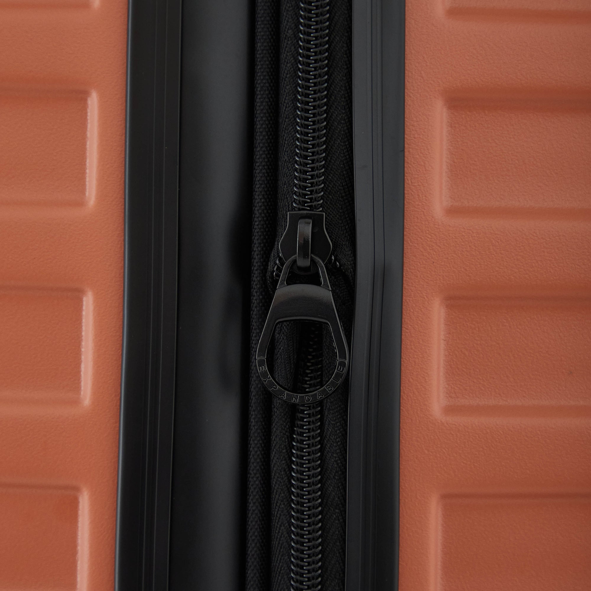 Outland 3PC Expandable Rolling Hardside Luggage Set