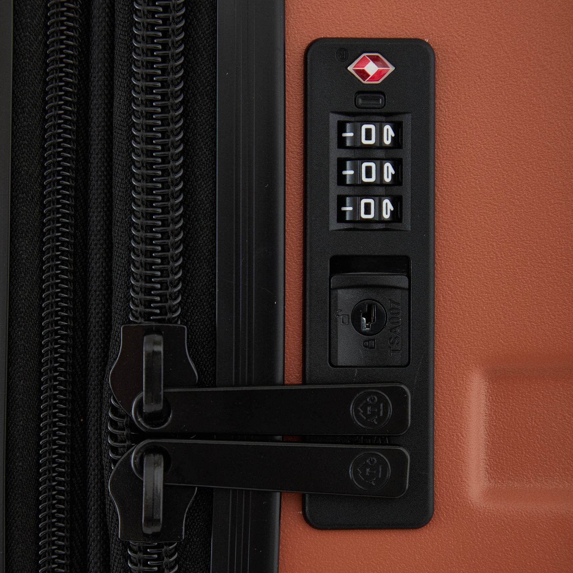 Outland 3PC Expandable Rolling Hardside Luggage Set